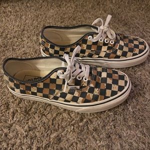 Vans Camo brown and black, men’s size 7, women’s size 8.5